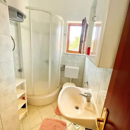 Zlato 70m From Beach! Apartament