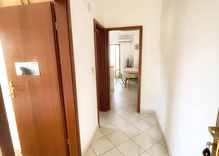 Zlato 70m From Beach! * Trogir