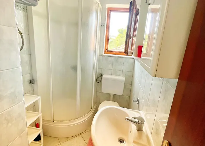 Zlato 70m From Beach! Appartement